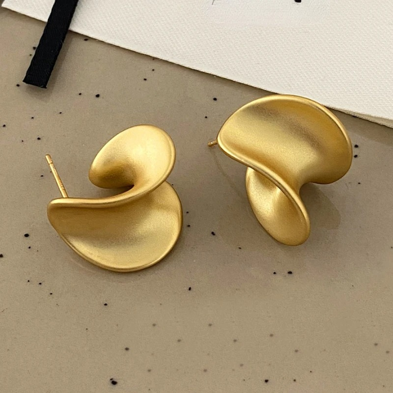 Curve Stud Oorbellen - Erin