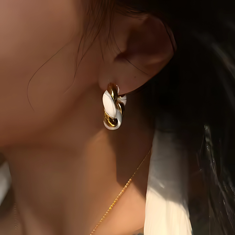 Twisted Hoop Oorbellen met Gouden Plating - Delilah