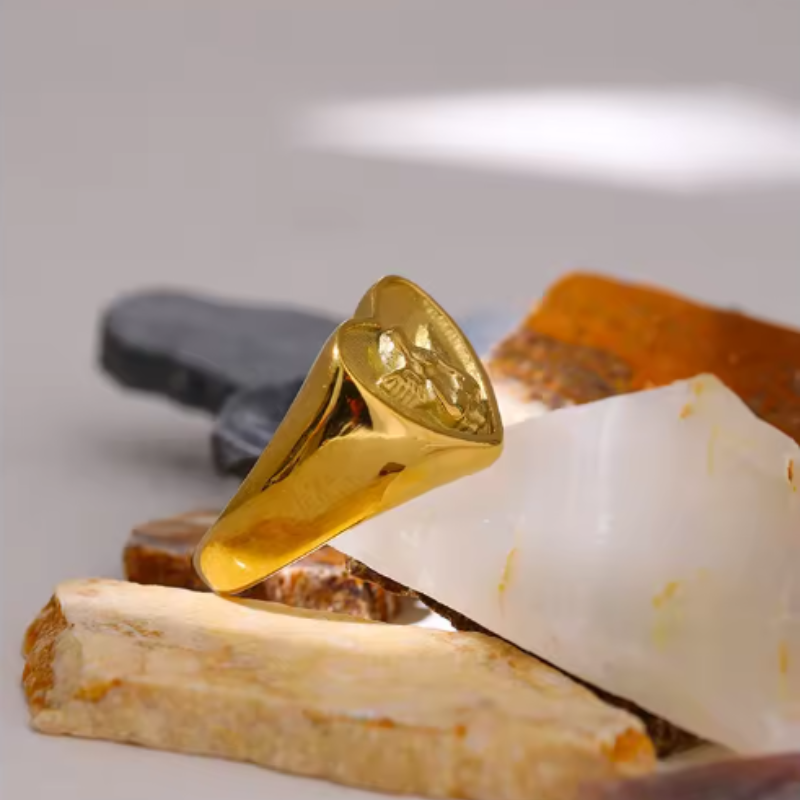 Vergulde Hartvormige Engel Ring - Victoria