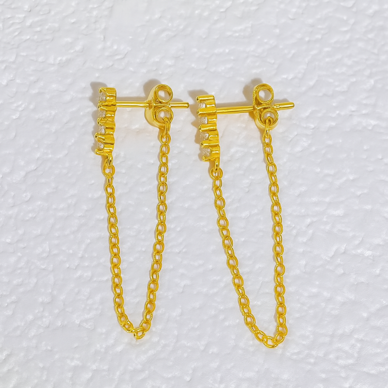Vergulde Zirkoon Geplaveide Ketting Stud Oorbel - April