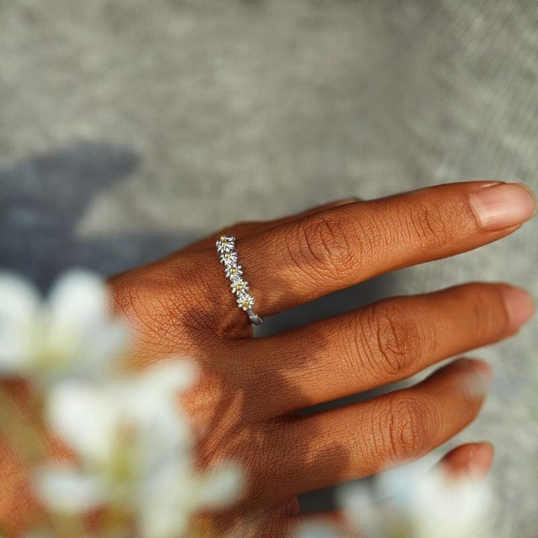 Verstelbare zilveren en handgeschilderde emaille Daisy Ring | Zilver