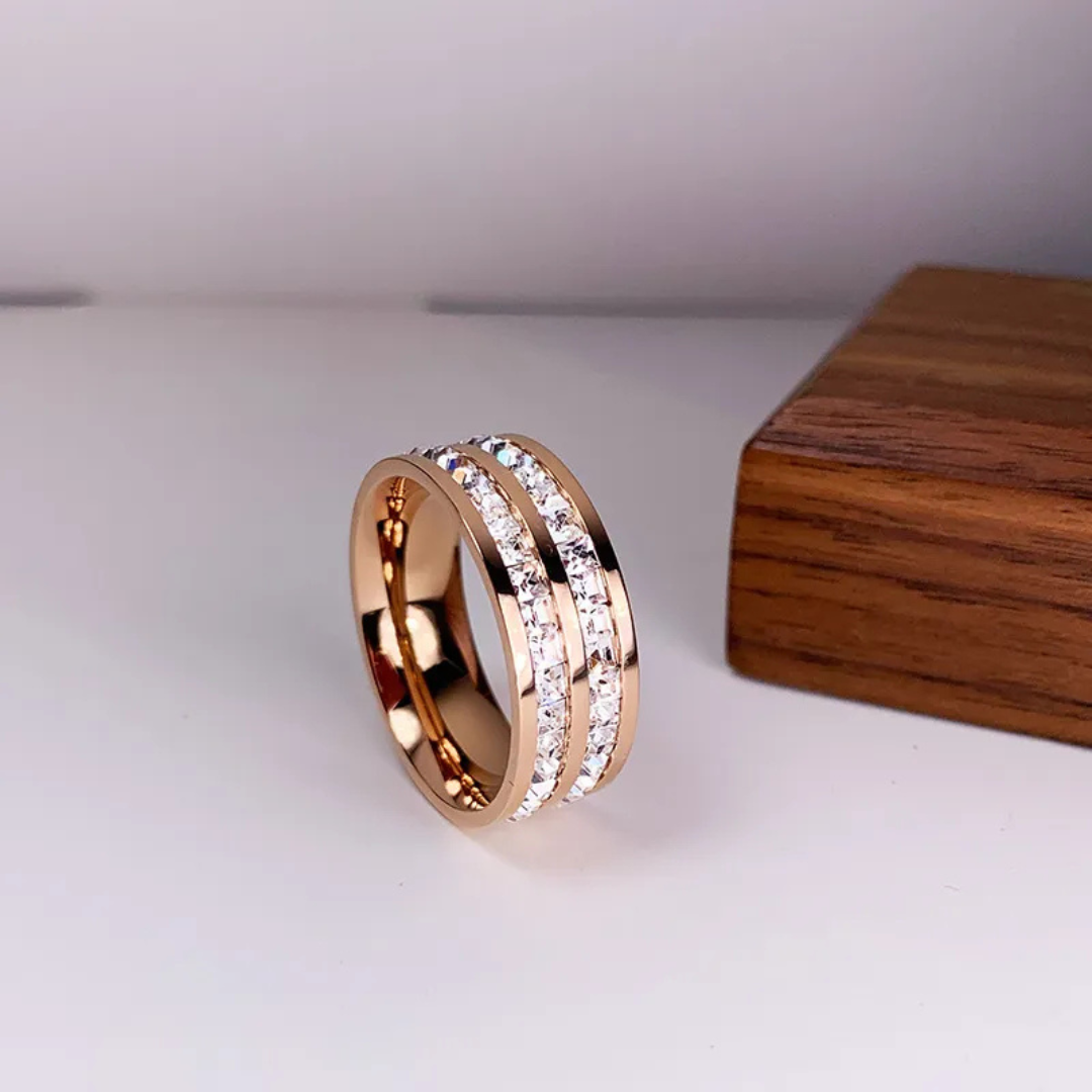 Elegante Ingelegde Zirkonia Ring | Goud