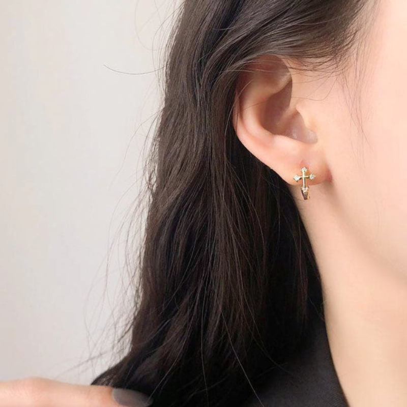 Elegante Kruis Cubic Zirconia Hoepel Oorbellen - Lillian