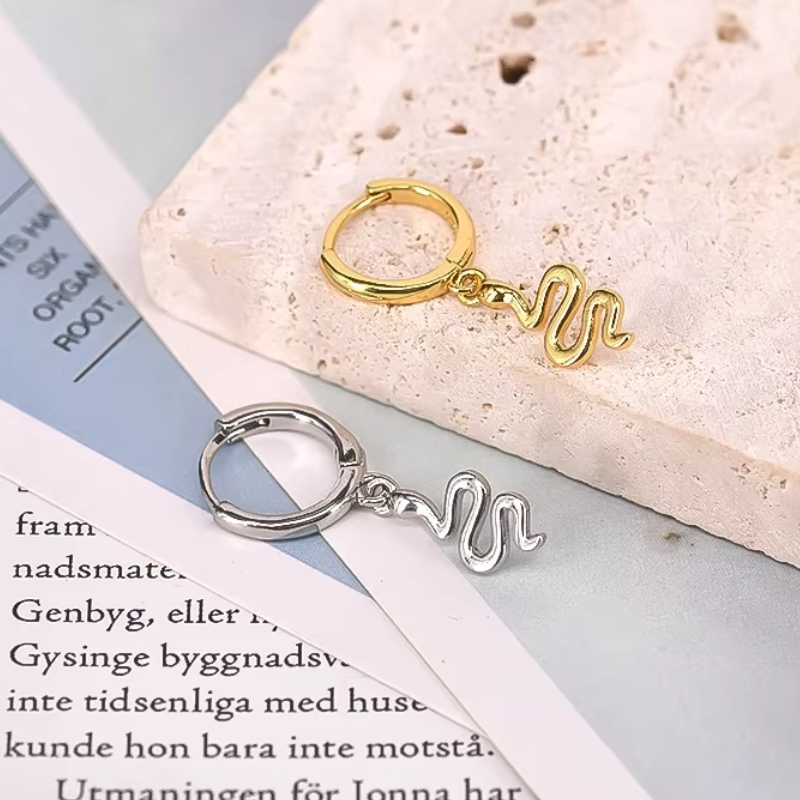 Slang Hoepel Oorbellen - Darlene