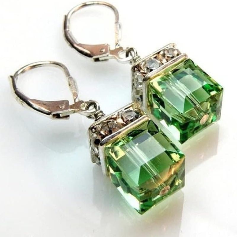 Peridootkristal Oorbellen met Stralende Groene Gloed – Vivi