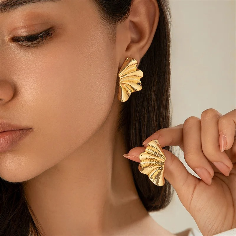 Elegante Half Bloem Stud Oorbellen - Caitlyn