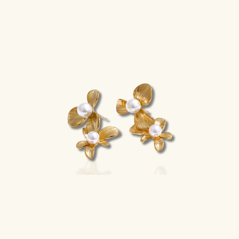 Gouden Bloem Oorknopjes met Parels - Jean