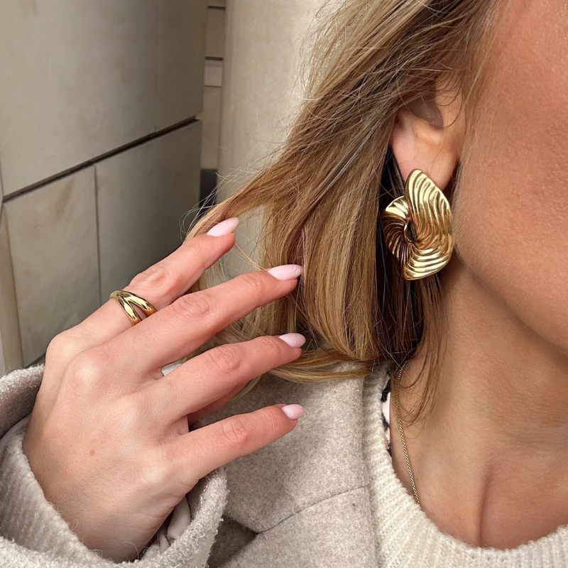 Swirl Trendy Hoepel Oorbellen - Zoe