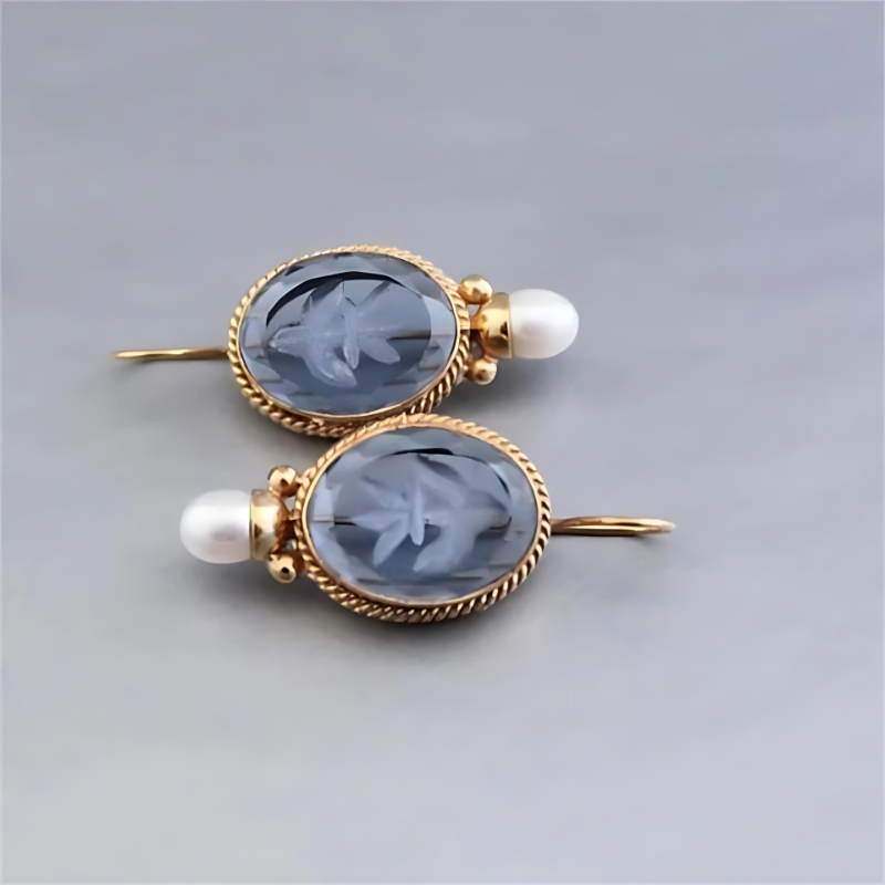 Vintage Cameo Druppel Oorbellen Parel Accent - Kiki