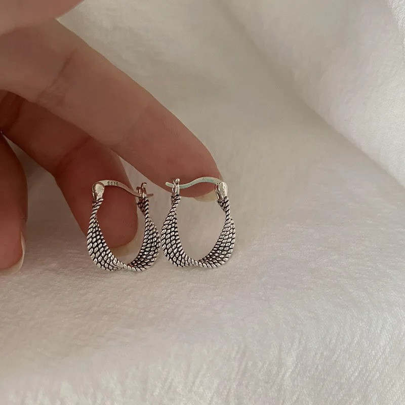 Zilveren Twist Huggie Hoop Oorbellen - Kristen