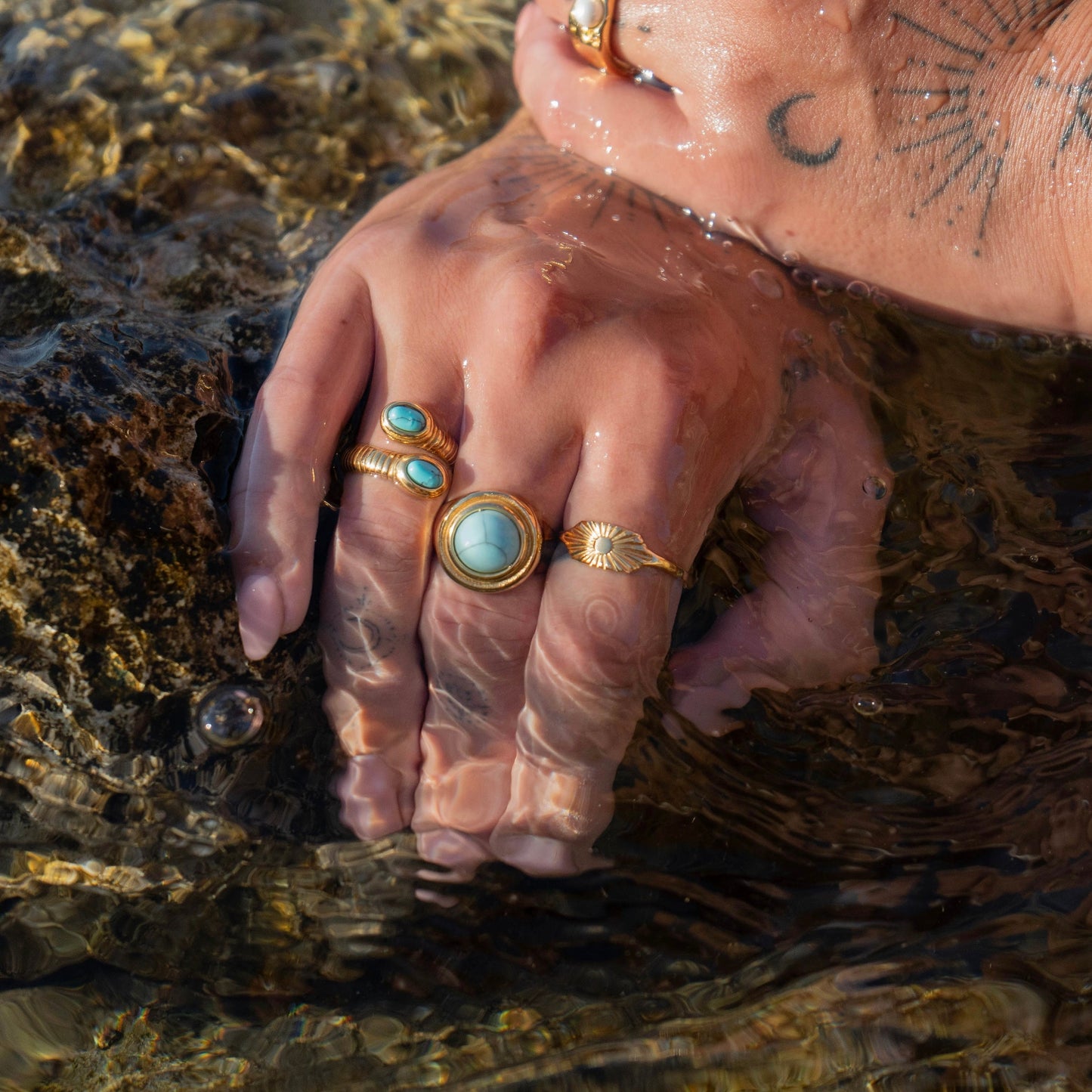 Vergulde Turquoise Katteoog Ring - Karen