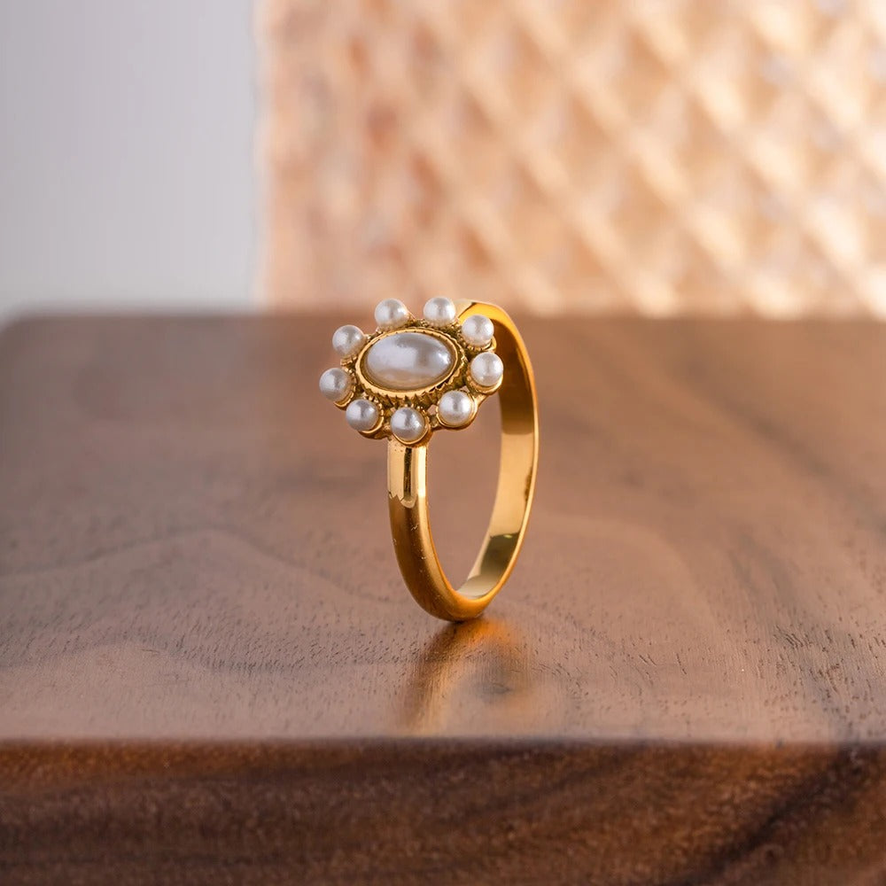 Vergulde Zonnebloem Ring met Witte Parel - Janice