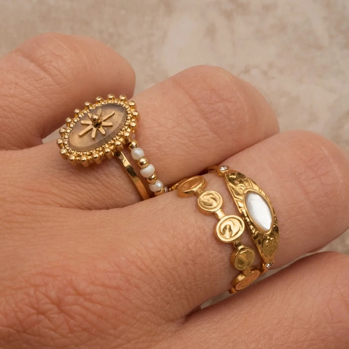 Ring met vergulde witte zirkonia van natuursteen - Veola