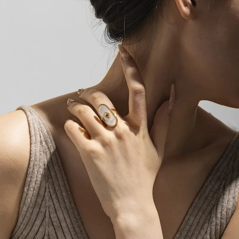 Vergulde Geometrische Schelp Verstelbare Ring - Aafke
