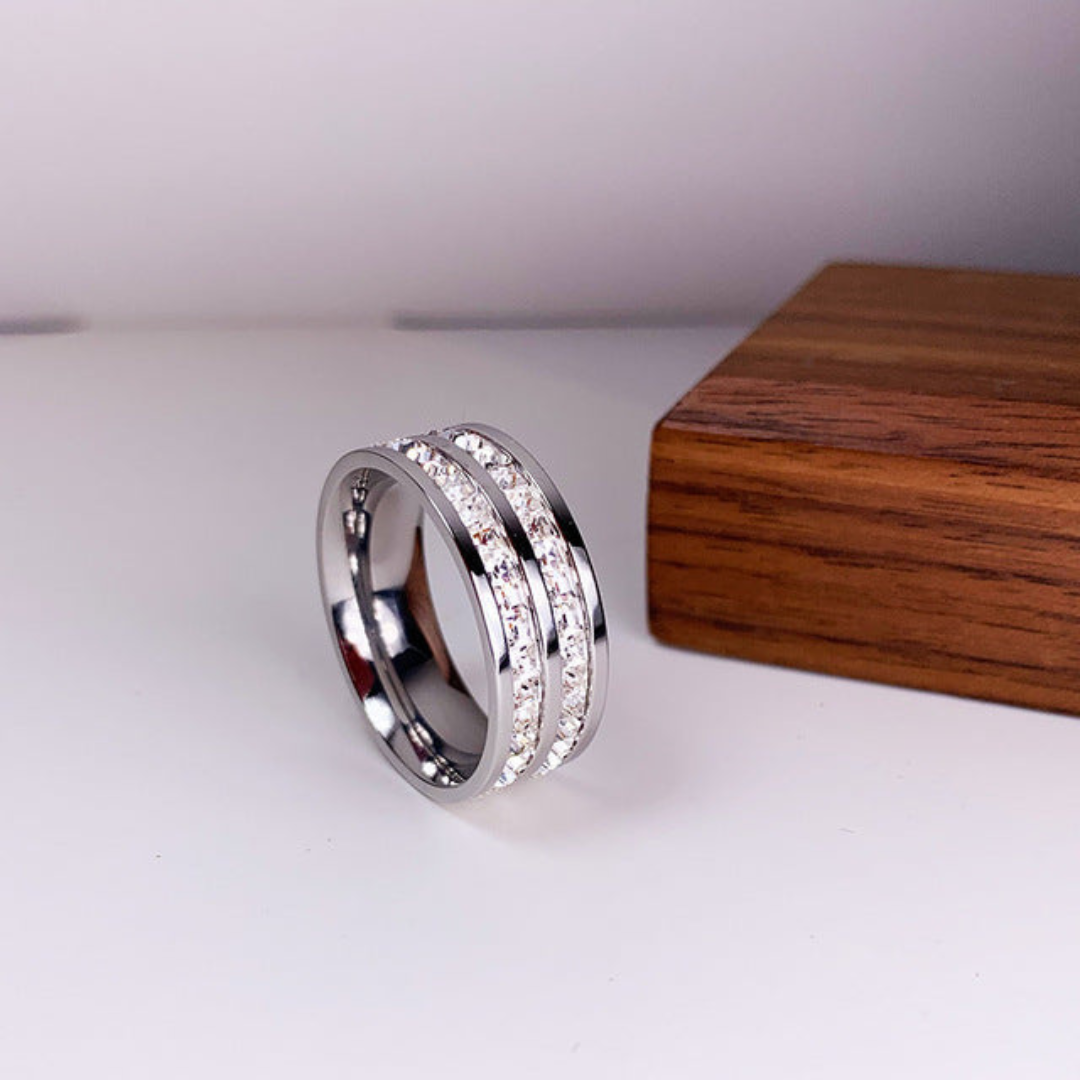 Elegante Ingelegde Zirkonia Ring | Goud