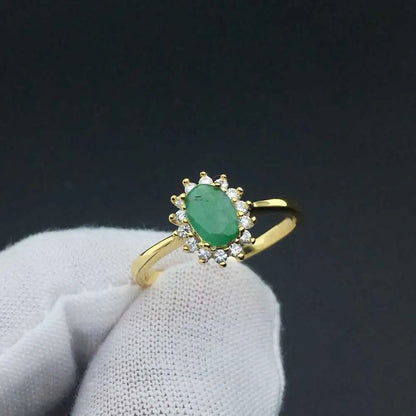 Verguld Elegante Natuurlijke Smaragd Ring - Essie