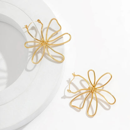 Gouden Geometrische Bloem Stud Oorbellen - Tommie
