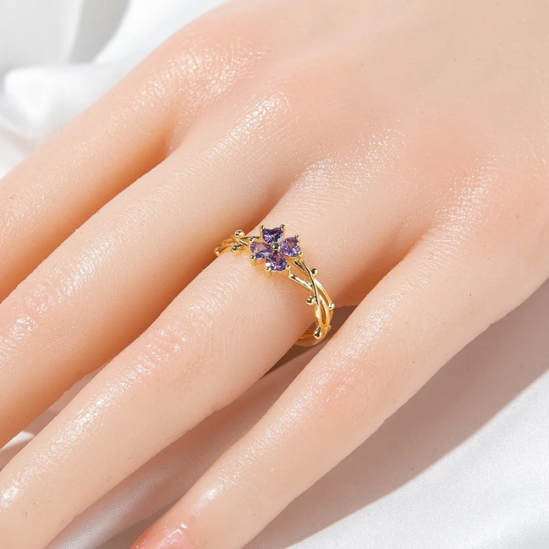Paarse Bloembladen Ring – Elena