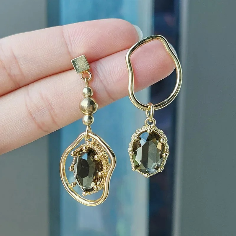 Vintage Asymmetrische Crystal Stud Oorbellen - Molly